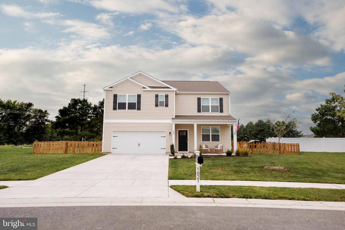 1621 TERRAPIN CIR Property Photo 1