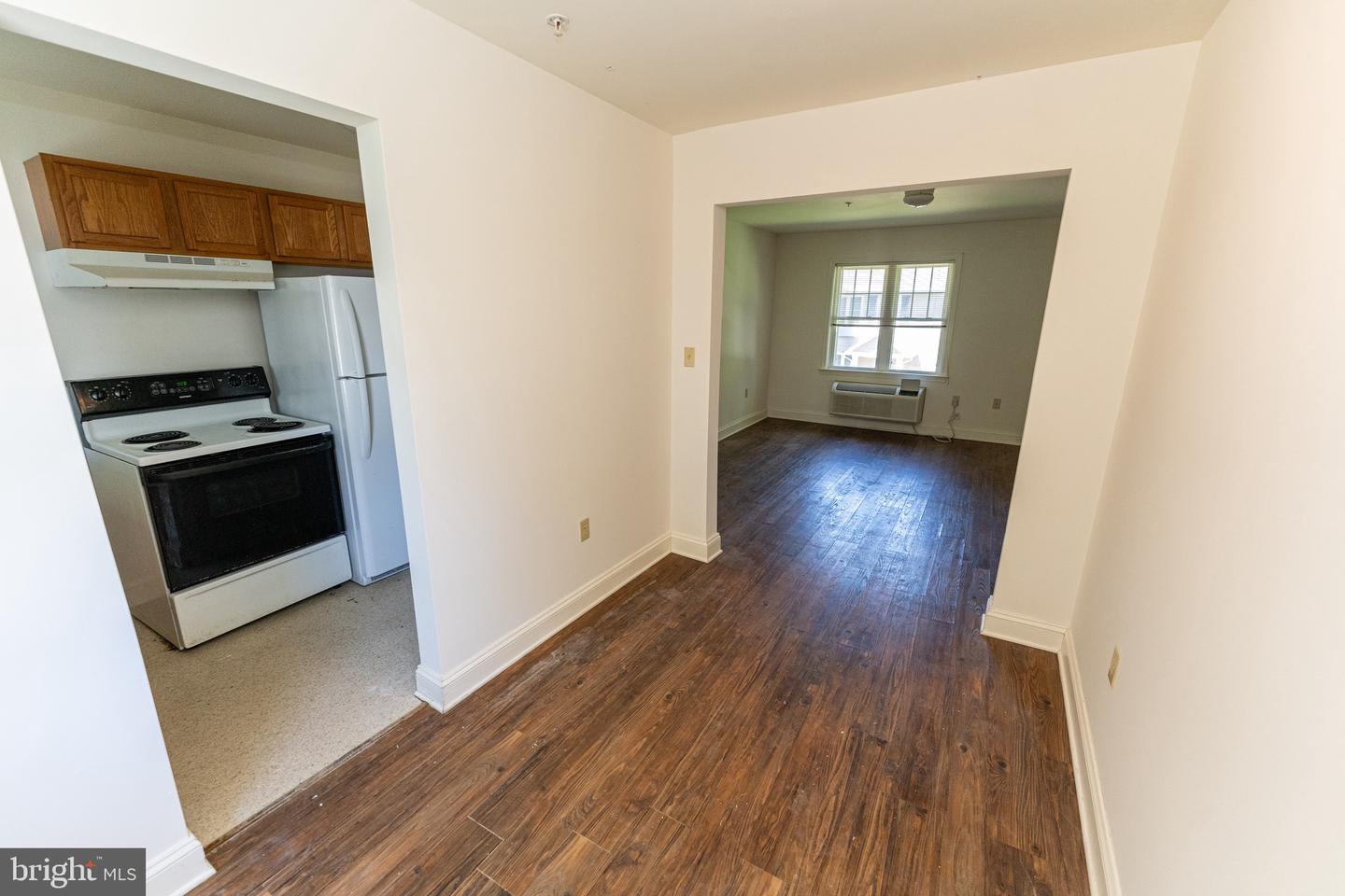 800 Travers St #12 Property Photo 14