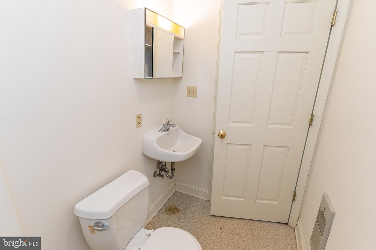 800 Travers St #12 Property Photo 26