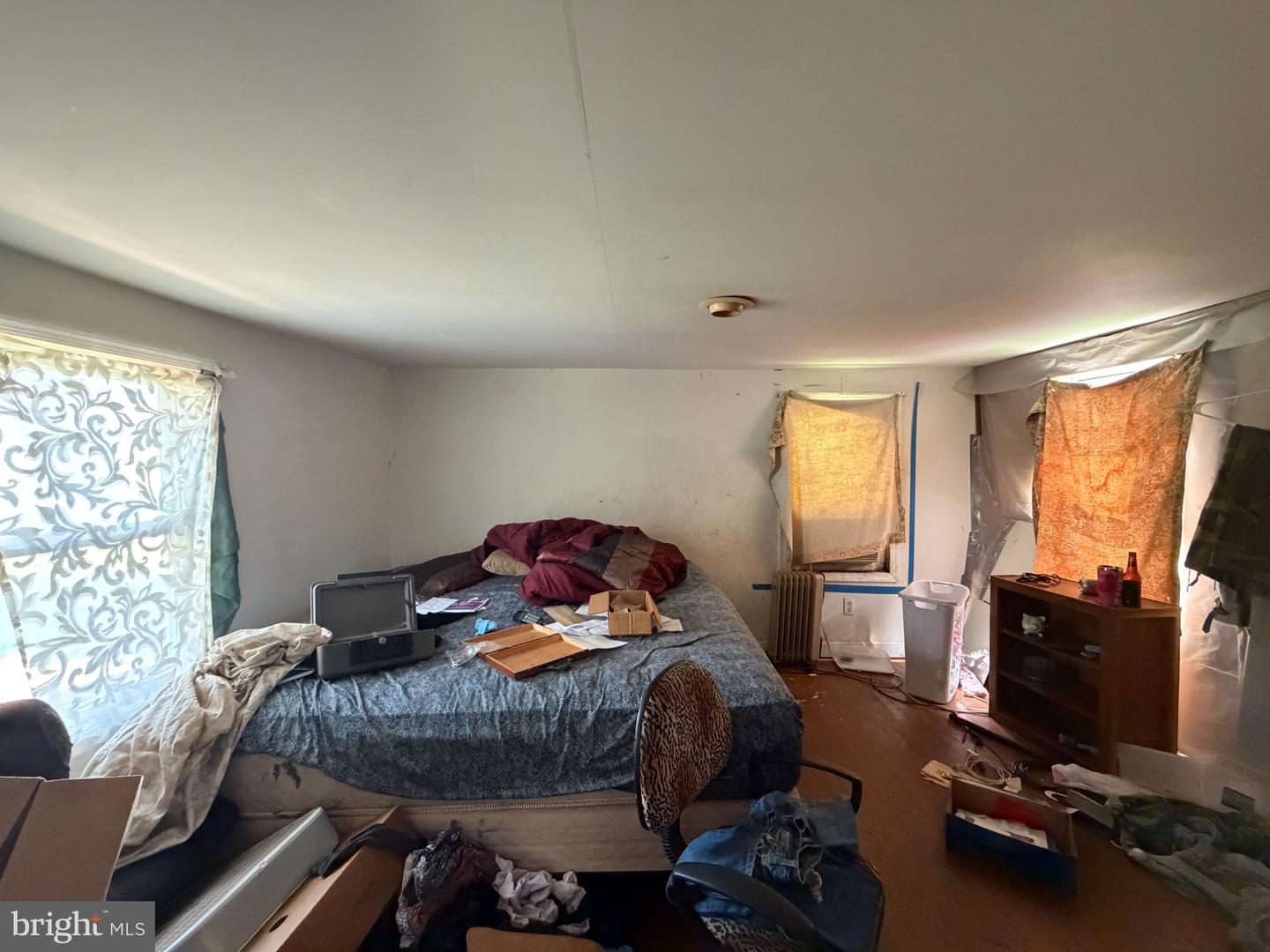 201 BOUNDARY AVE Property Photo 1