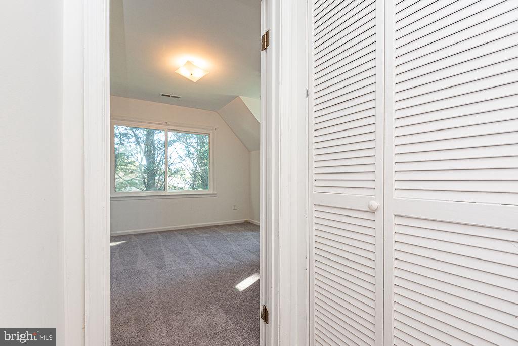 308 Glen Oak Cir Property Photo 20