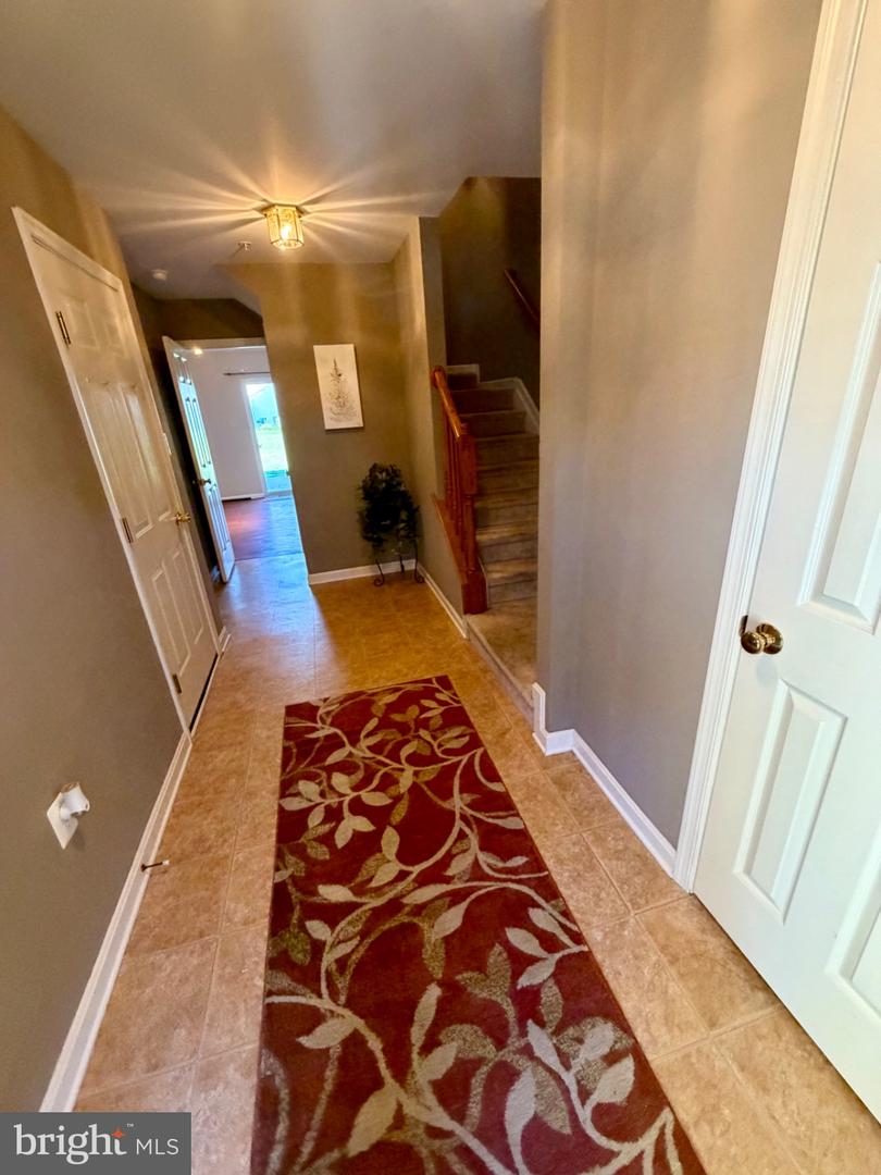 2516 Westwind Blvd #th Property Photo 3