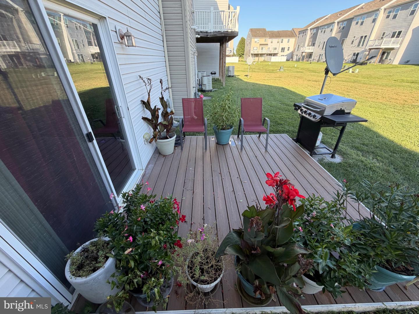 2516 Westwind Blvd #th Property Photo 8