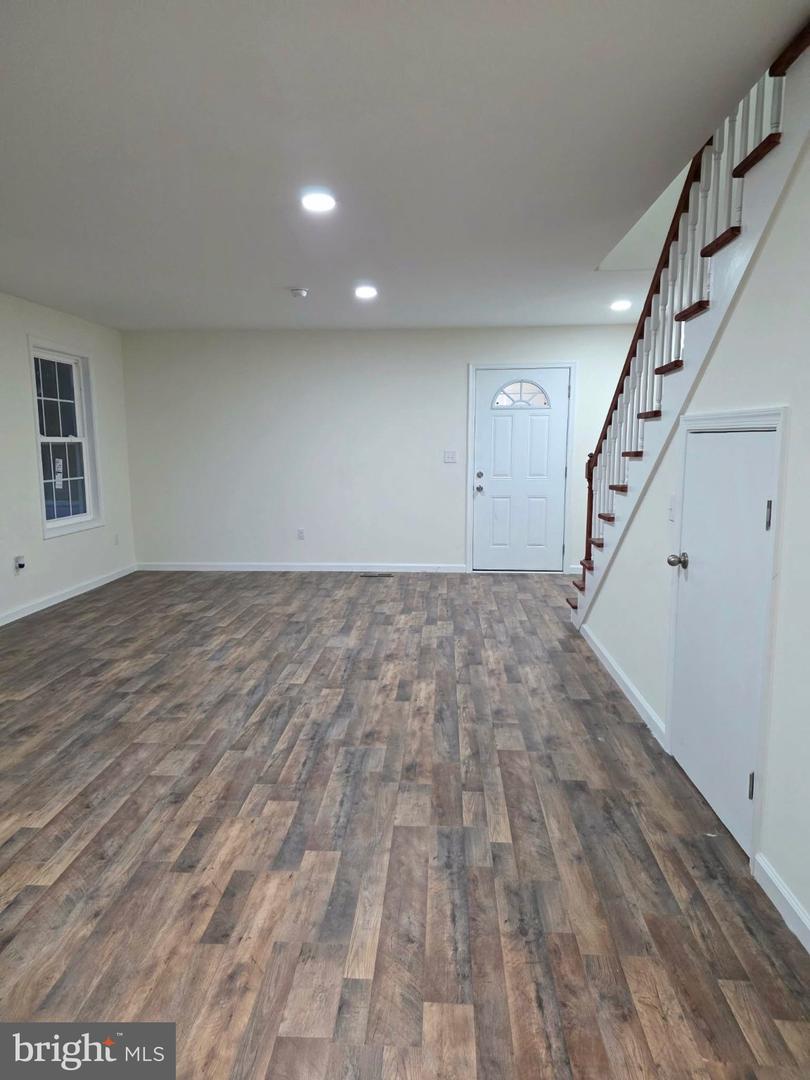 522 Pine St Property Photo 3