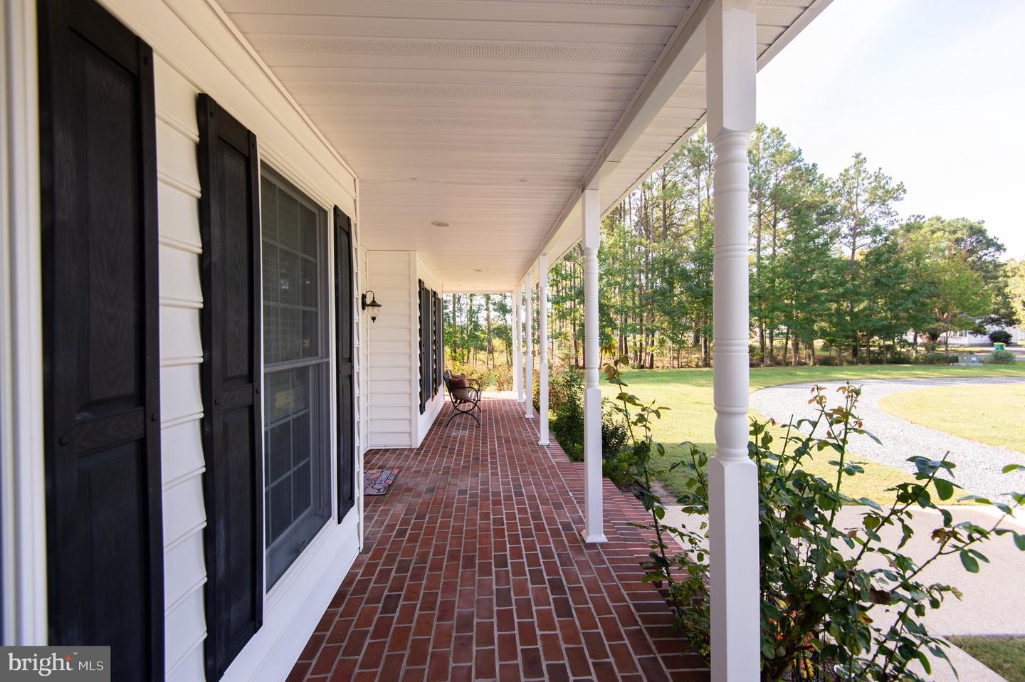 4911 Laurie Ln Property Photo 2