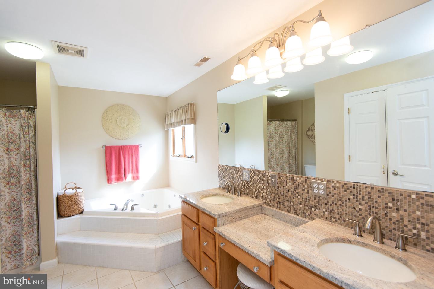 4911 Laurie Ln Property Photo 20