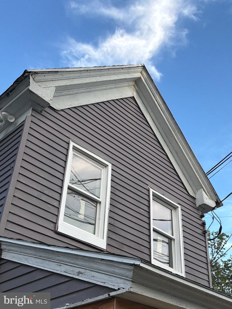 526 Pine St Property Photo 12
