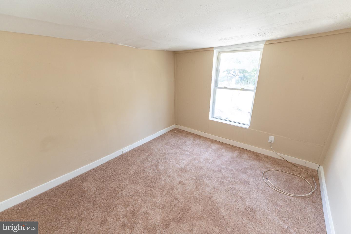 822 Park Ln Property Photo 6