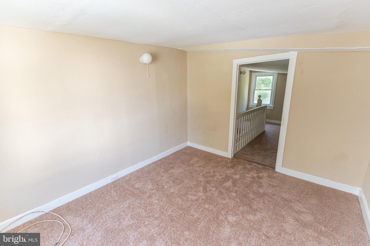 822 Park Ln Property Photo 8