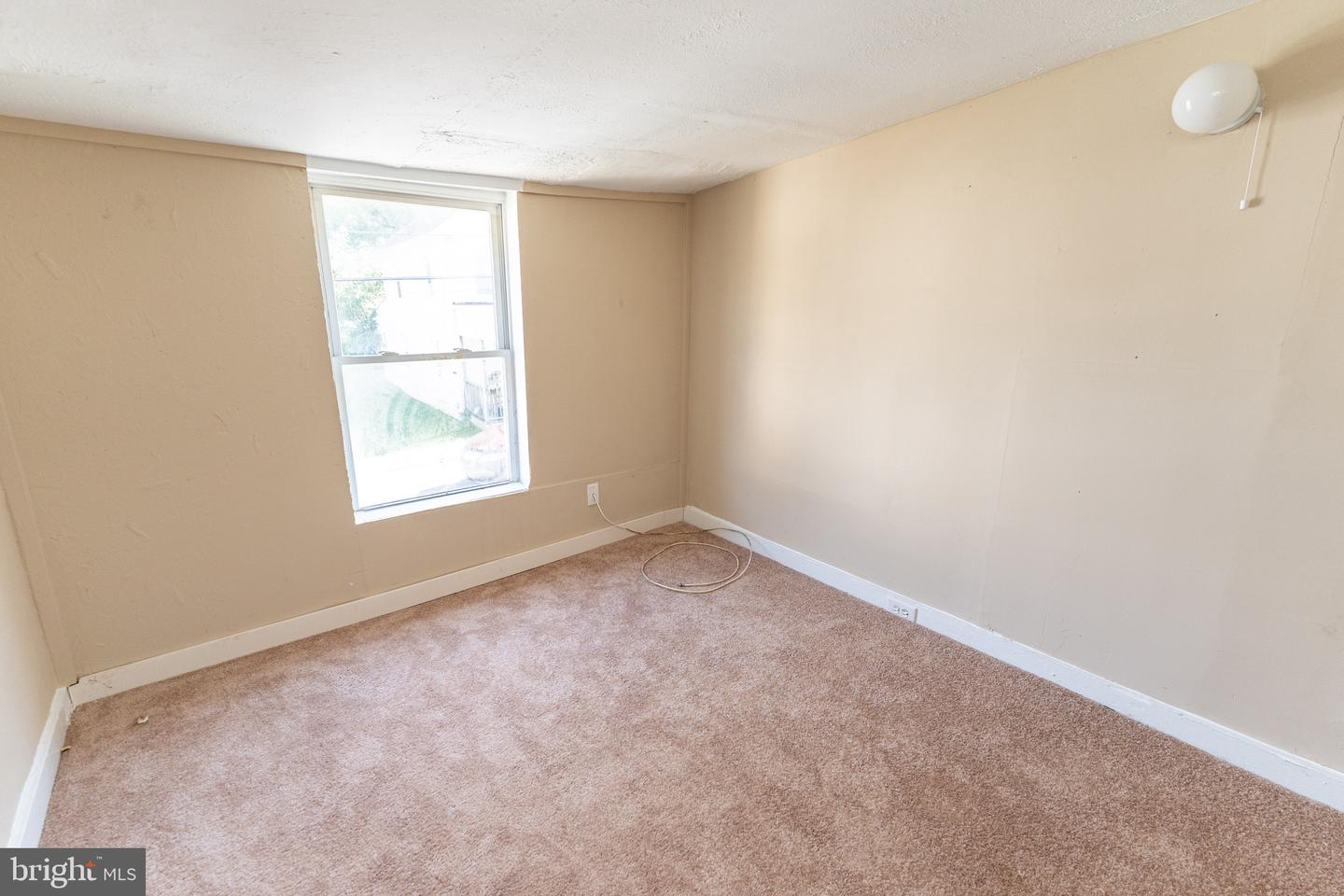 822 Park Ln Property Photo 9