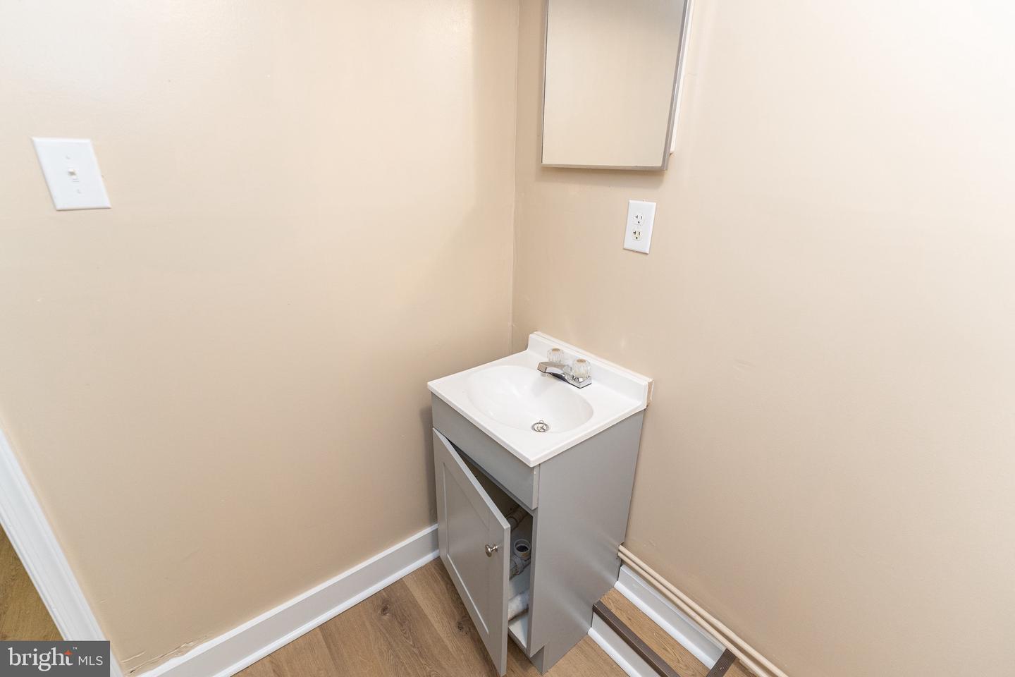 822 Park Ln Property Photo 17