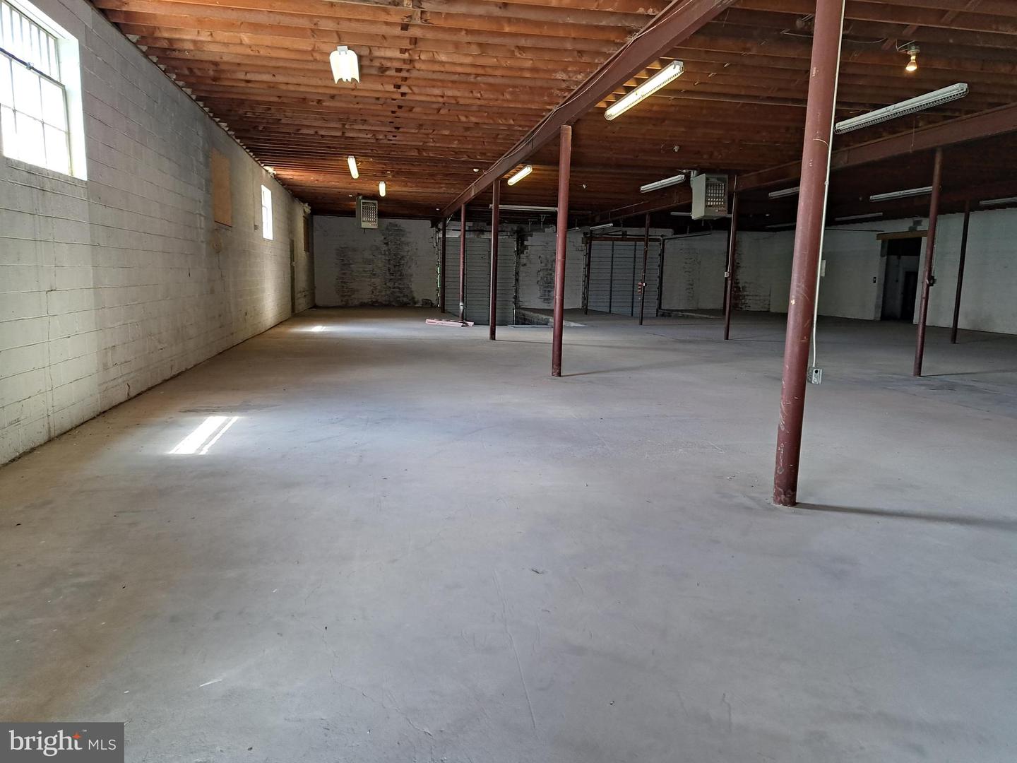 917 N East St #d Property Photo 3