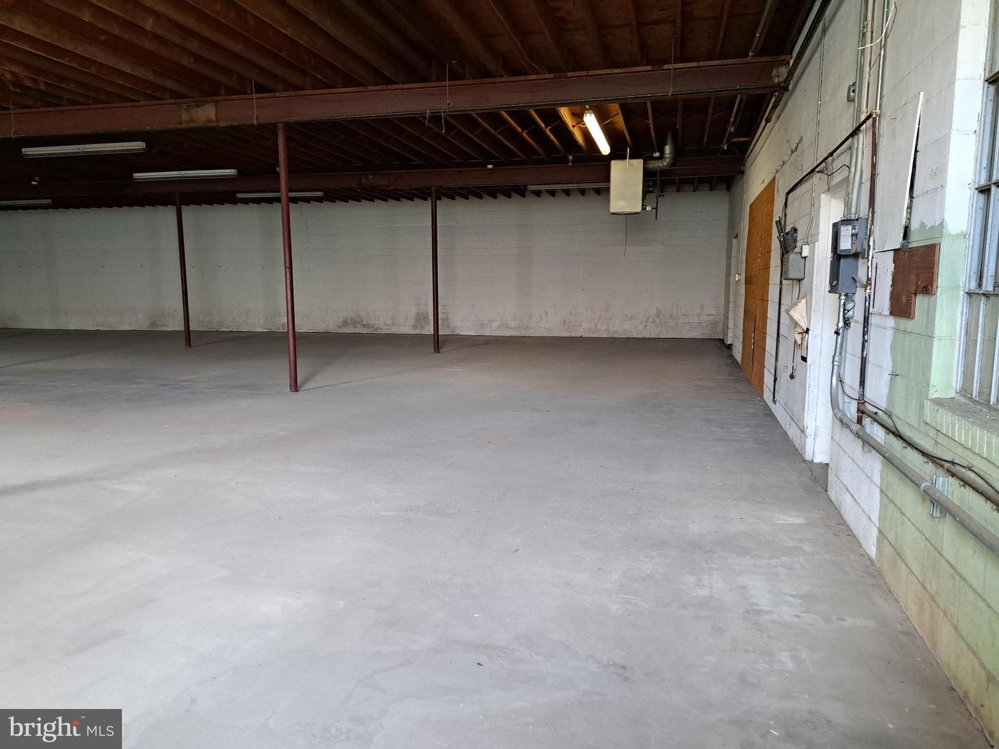 917 N East St #d Property Photo 4