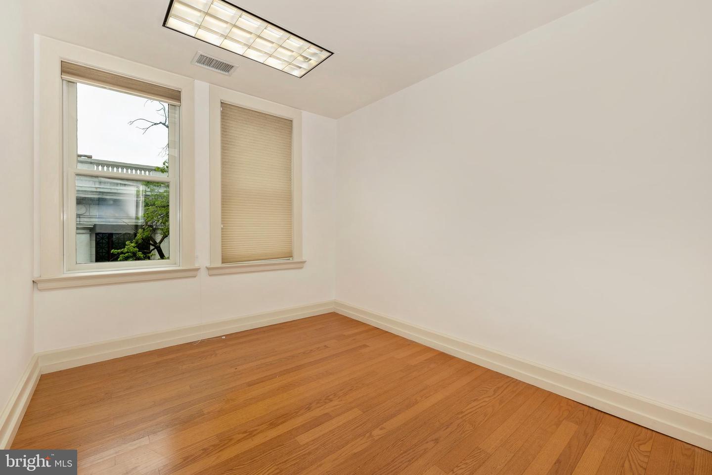 5 S Market St #3rd Floor Property Photo 3