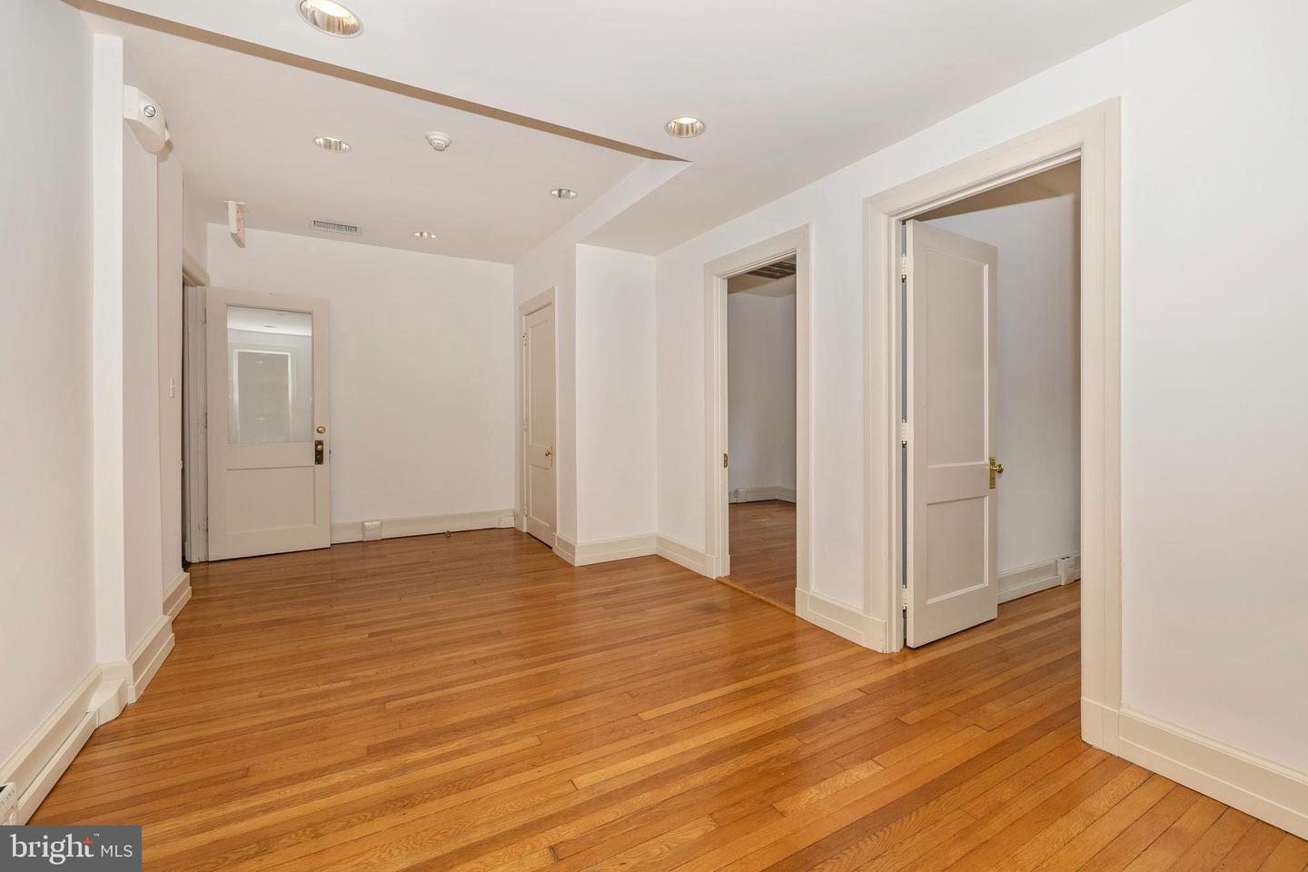 5 S Market St #3rd Floor Property Photo 8