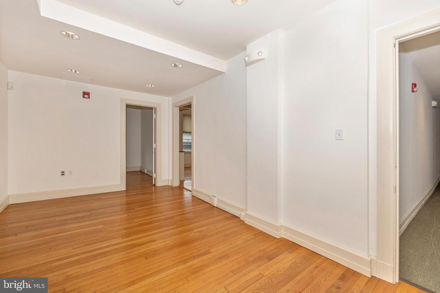 5 S Market St #3rd Floor Property Photo 11