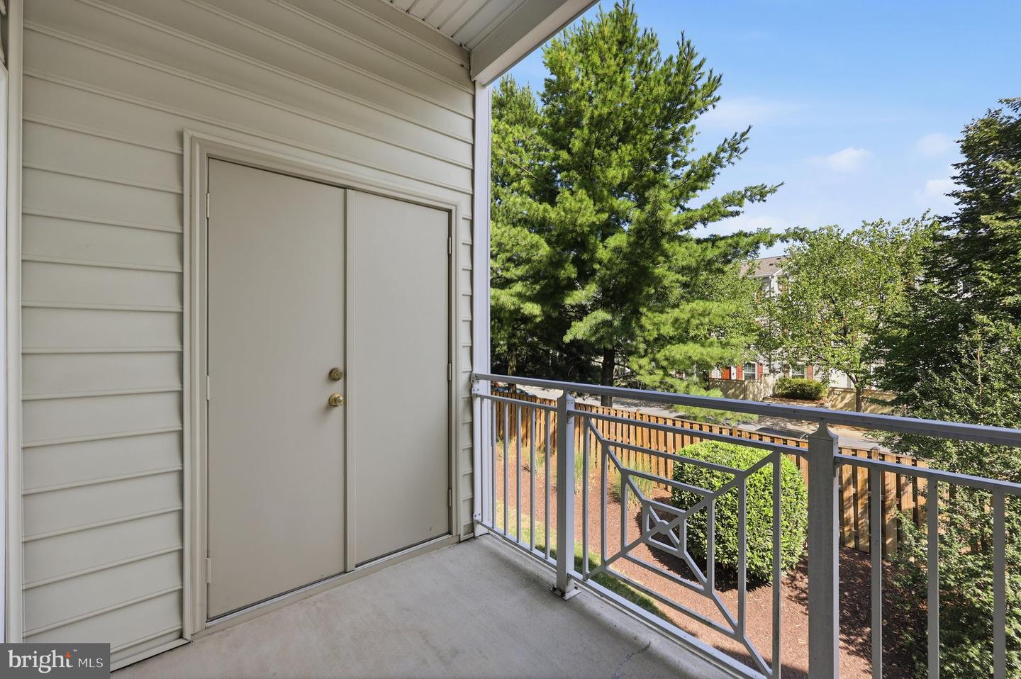 120 Burgess Hill Way #207 Property Photo 36