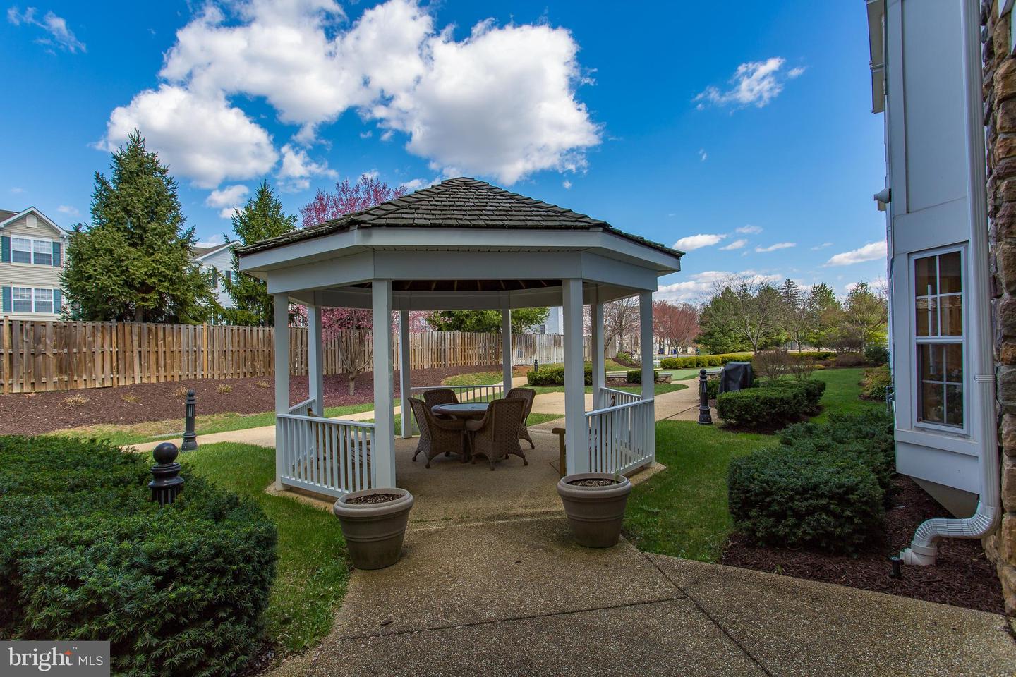 120 Burgess Hill Way #207 Property Photo 54