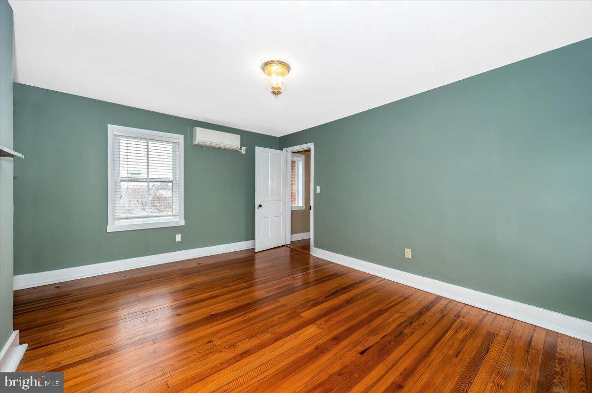 200 Church St E Property Photo 38