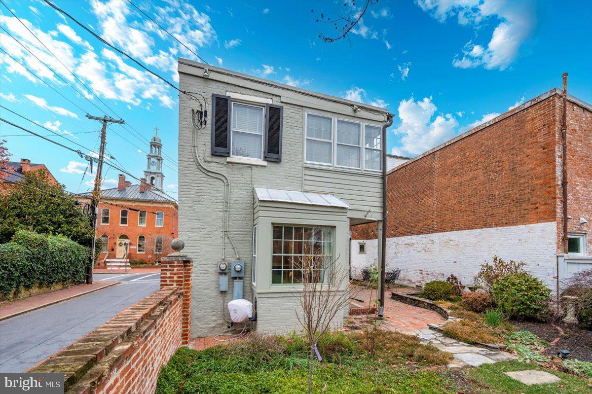 200 Church St E Property Photo 50