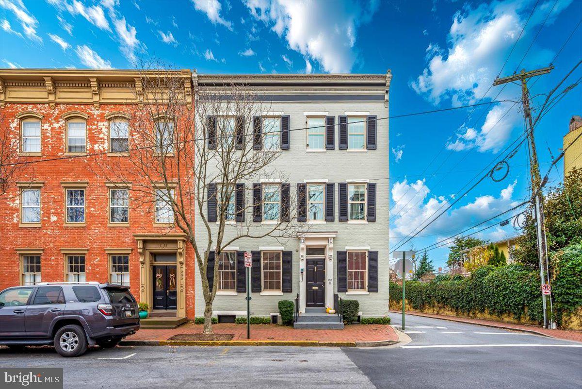 200 Church St E Property Photo 63