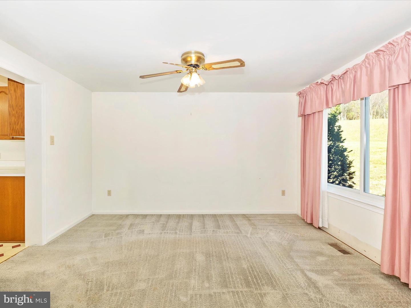 9575 Woodland Dr Property Photo 15