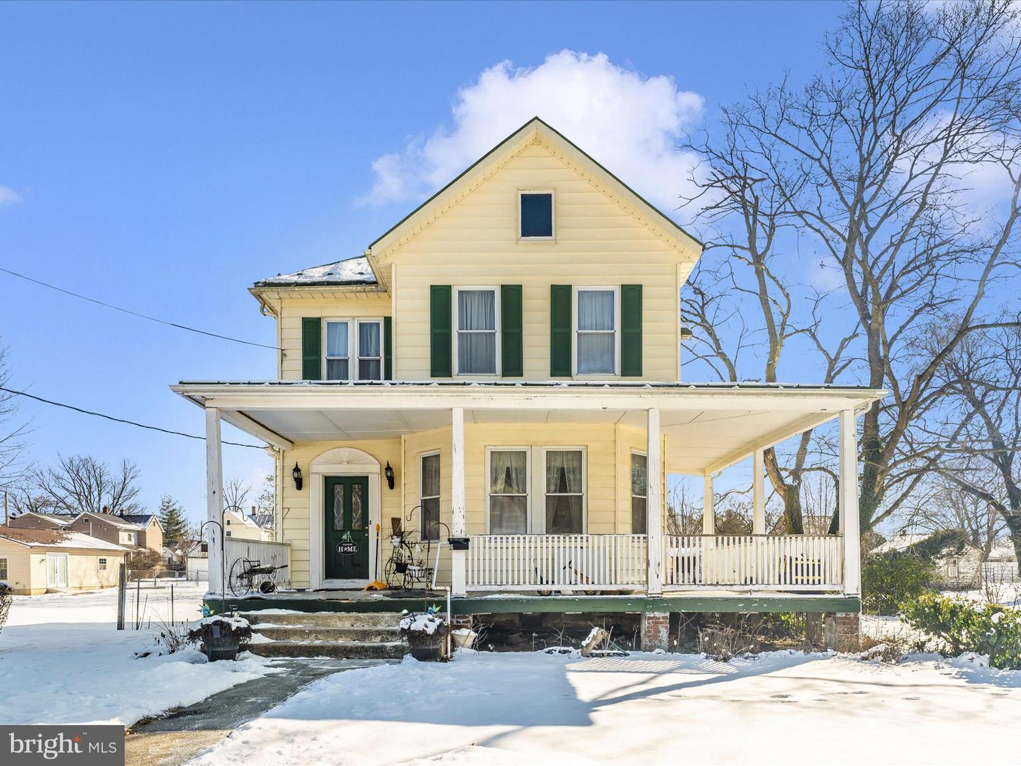 16 Lombard St Property Photo 1
