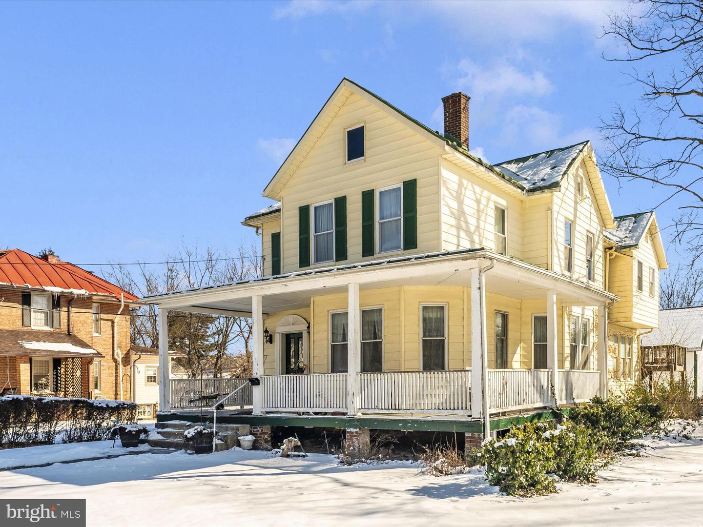16 Lombard St Property Photo 2