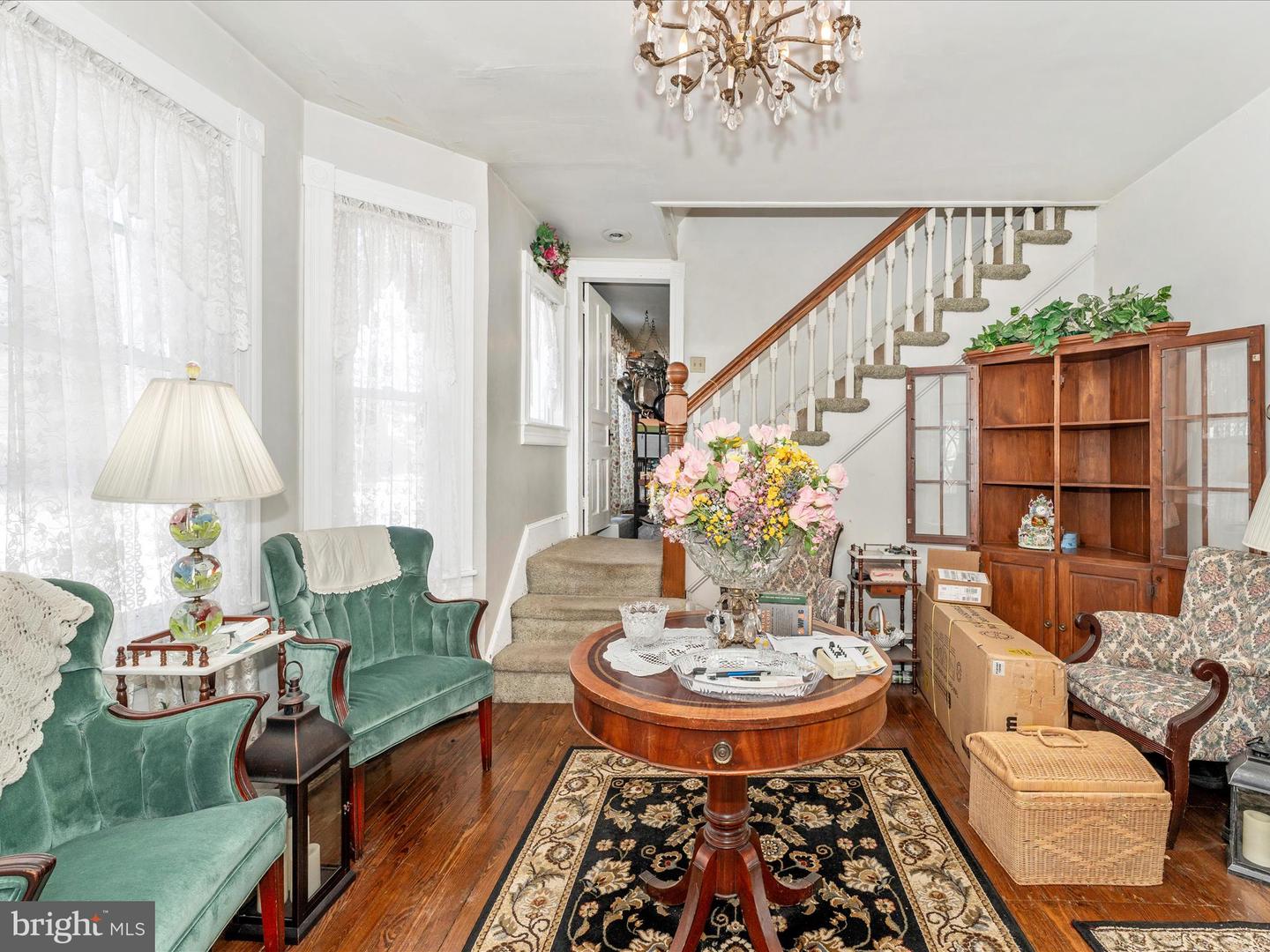 16 Lombard St Property Photo 15