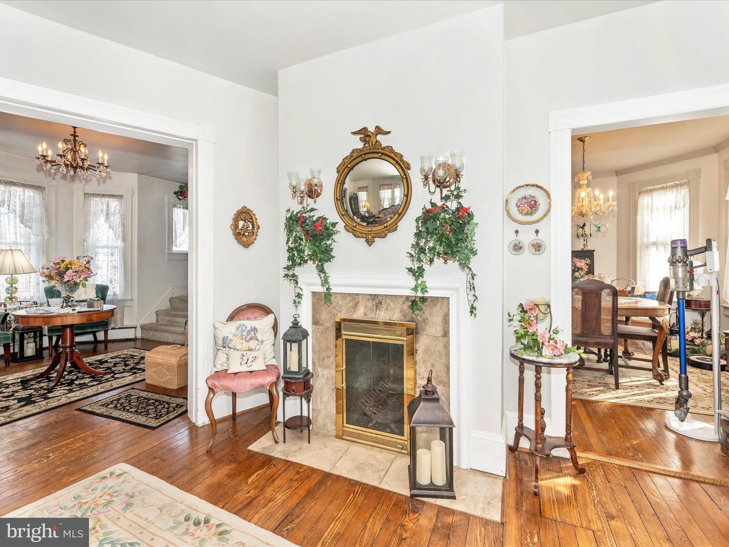 16 Lombard St Property Photo 19