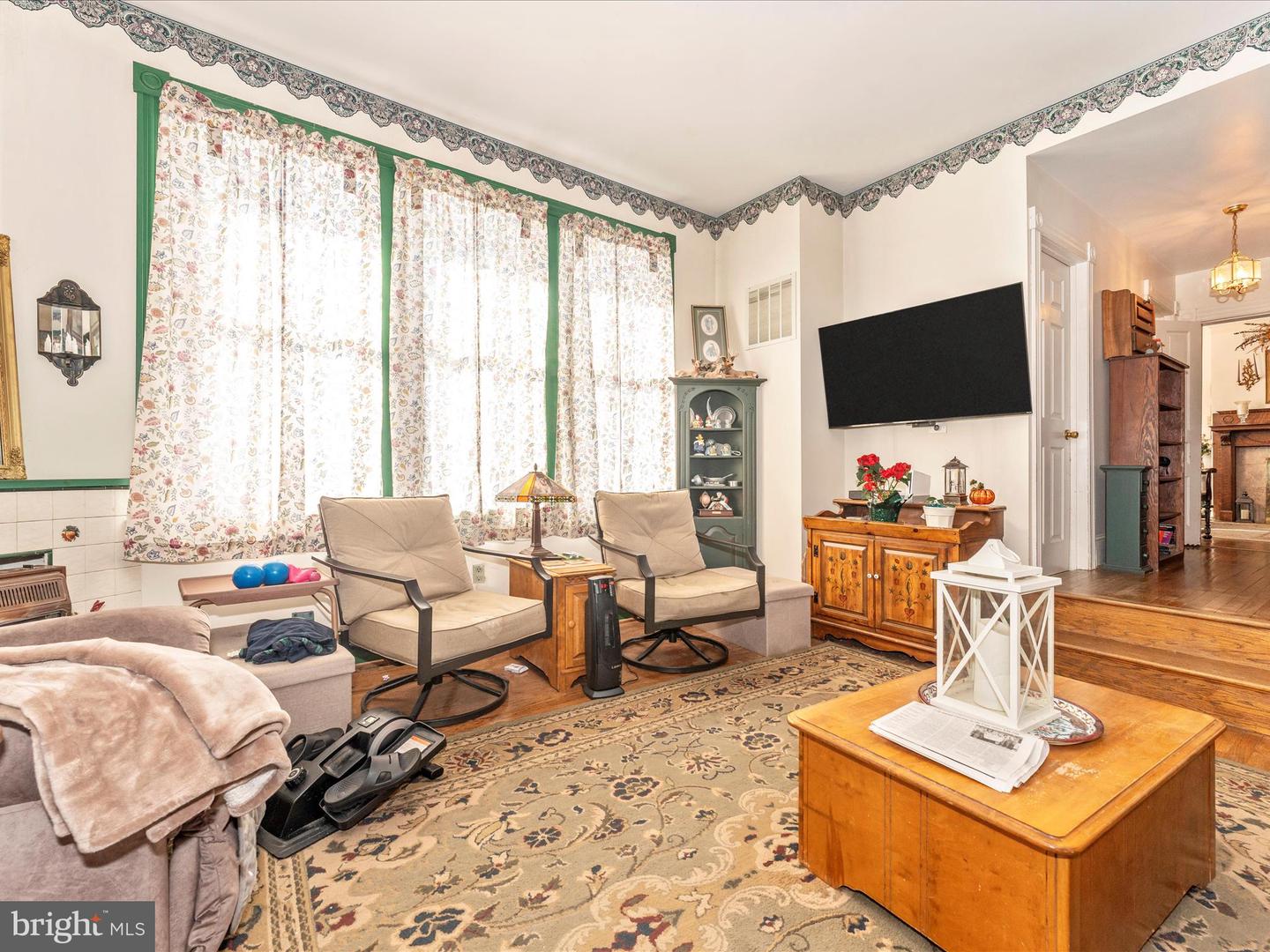 16 Lombard St Property Photo 34