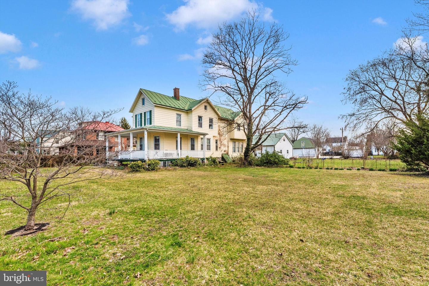 16 Lombard St Property Photo 71