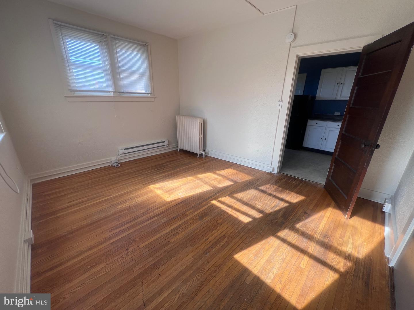 144 Patrick St W #4 Property Photo 12