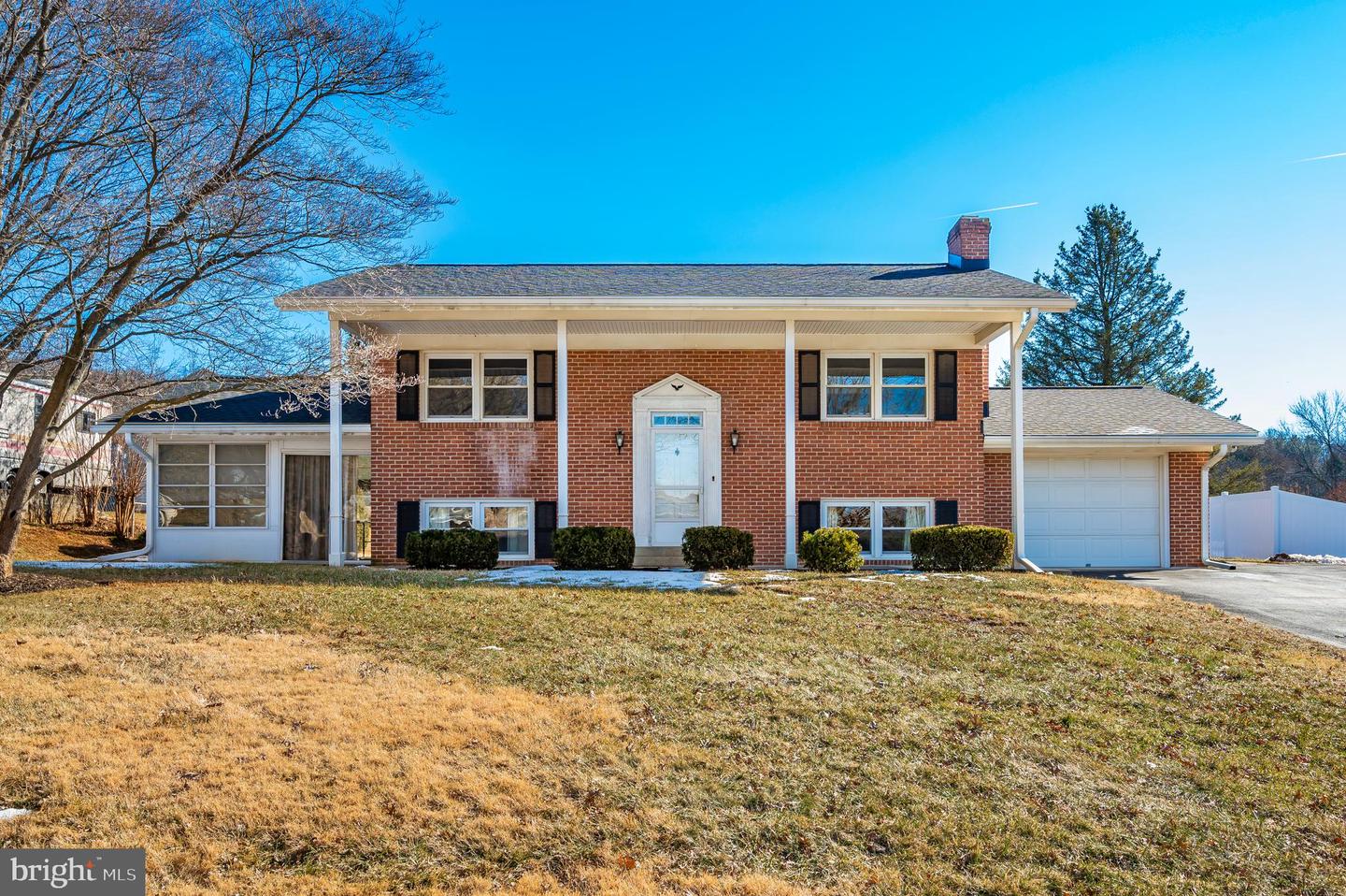 4520 Willow Tree Dr Property Photo