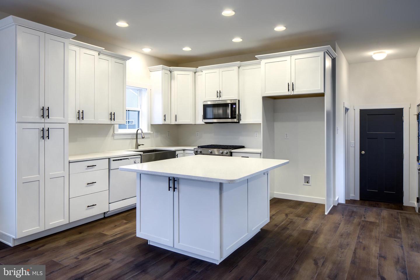 500 Slugger Aly #milton Property Photo 7