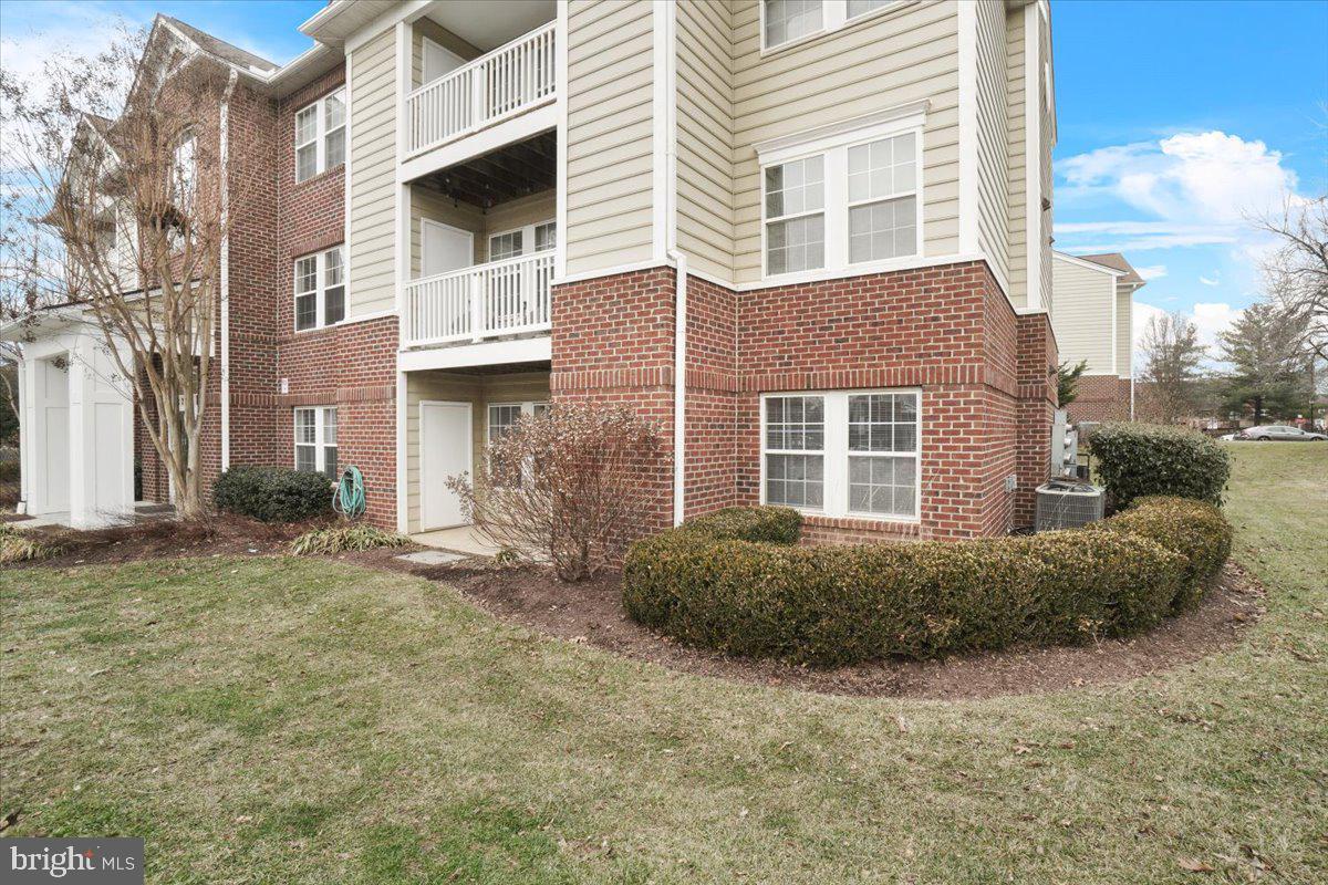 8200 Blue Heron Dr #1d Property Photo
