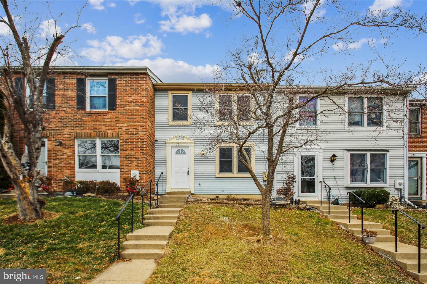 231 Canfield Ter Property Photo