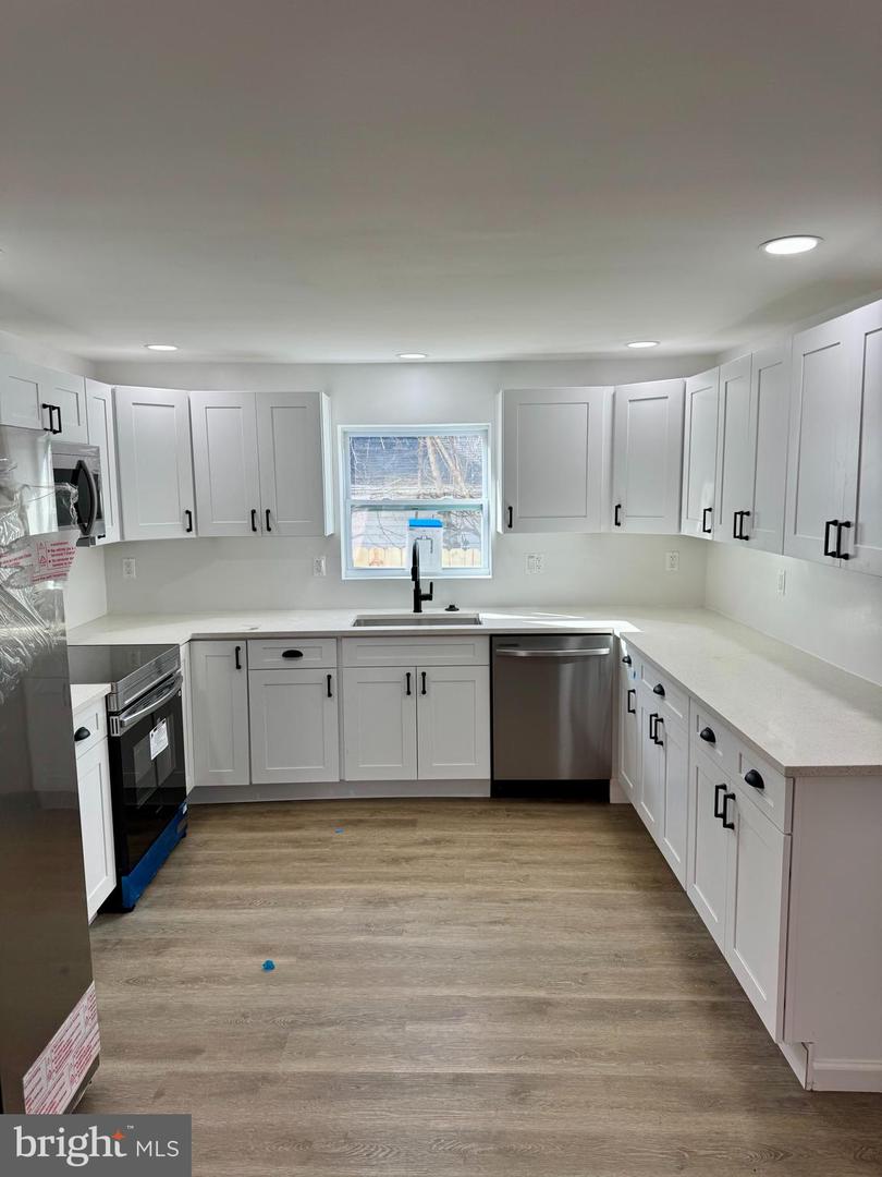114 E K St Property Photo