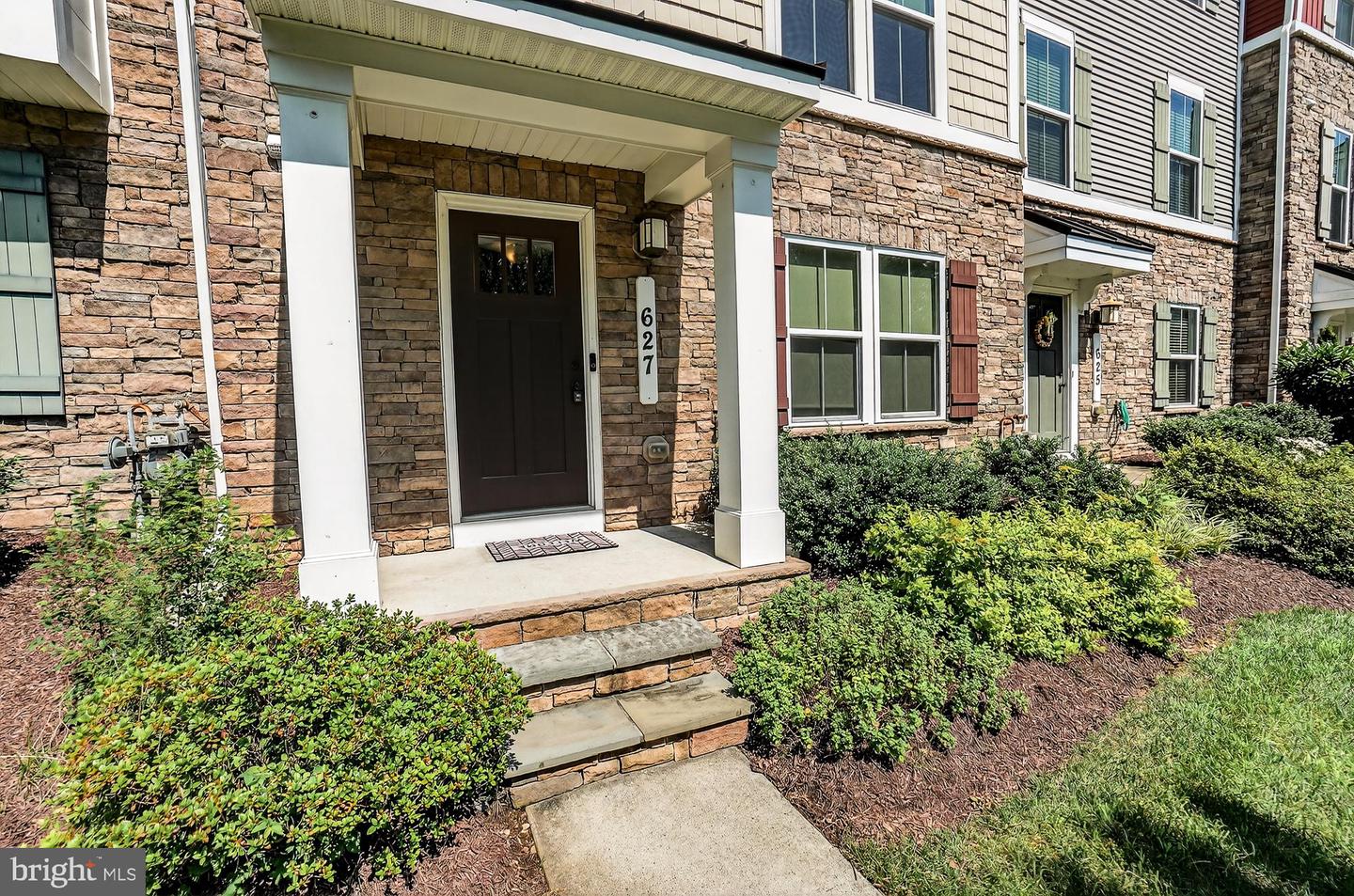627 Potomac View Pkwy Property Photo 3