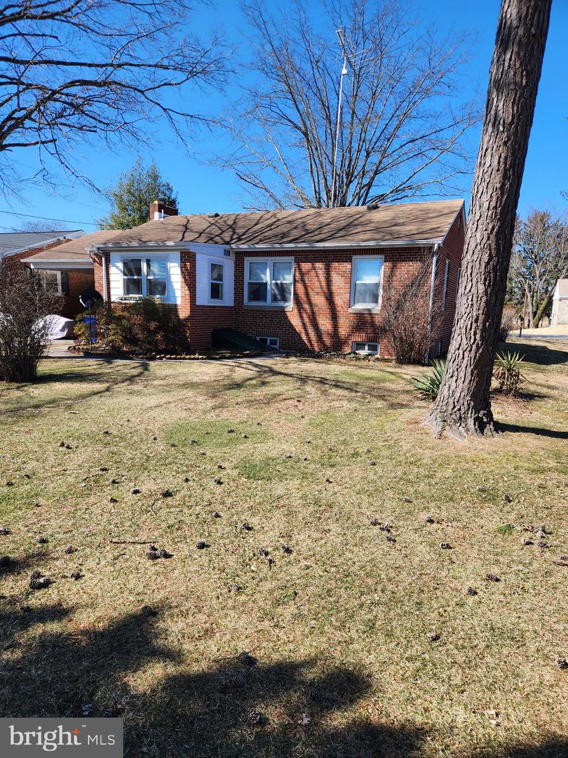 12 1st Ave Property Photo