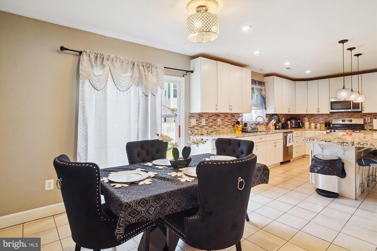 6301 Bradford Ct Property Photo 7