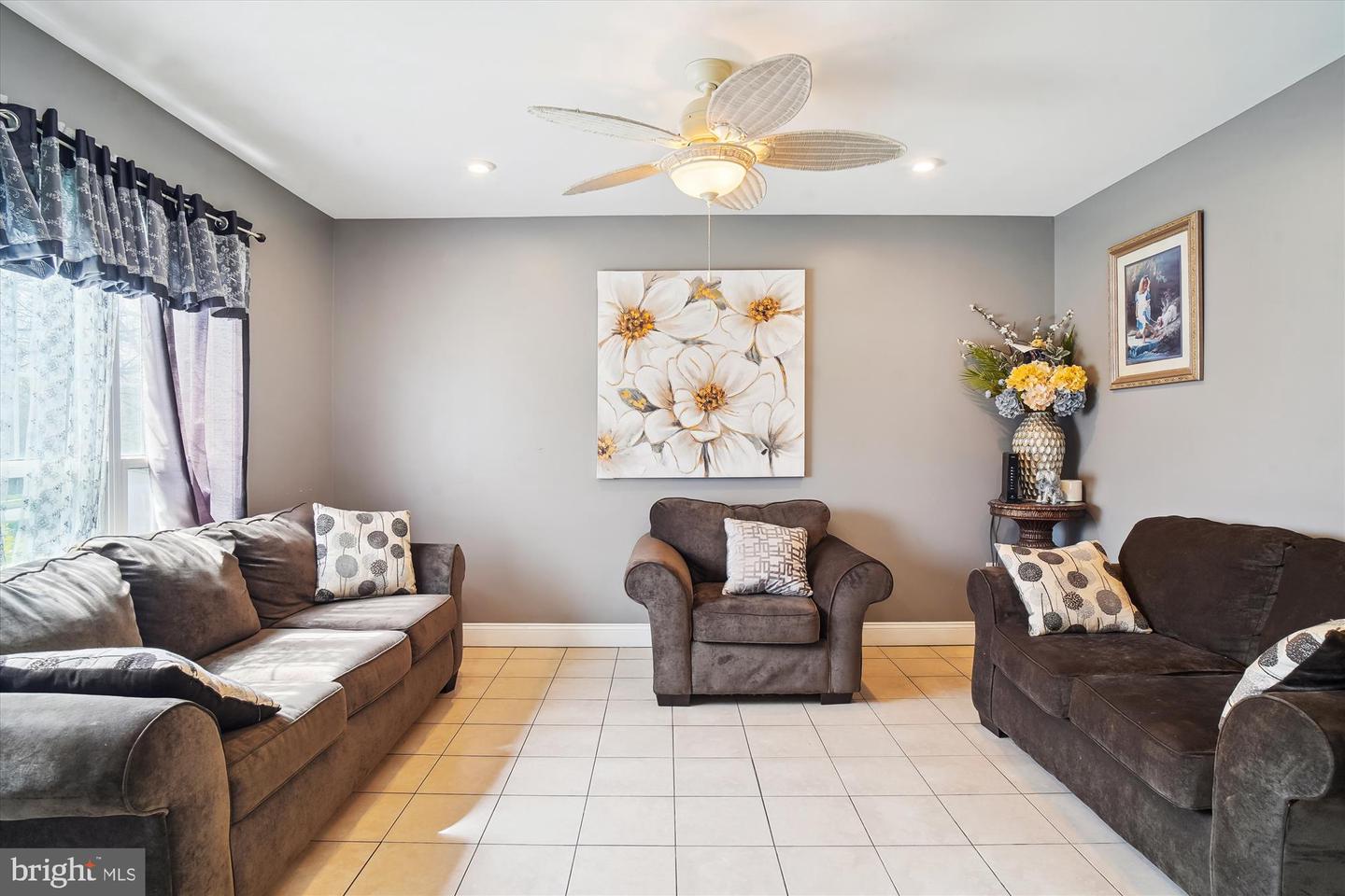 6301 Bradford Ct Property Photo 9