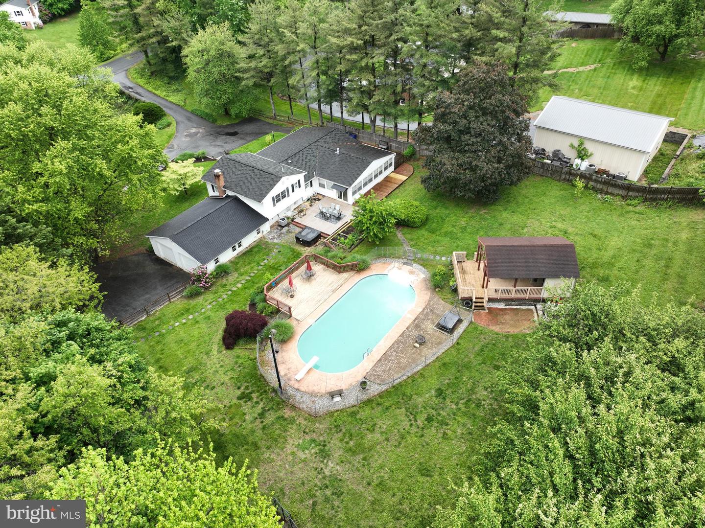 13108 Manor Drive Property Photo 1