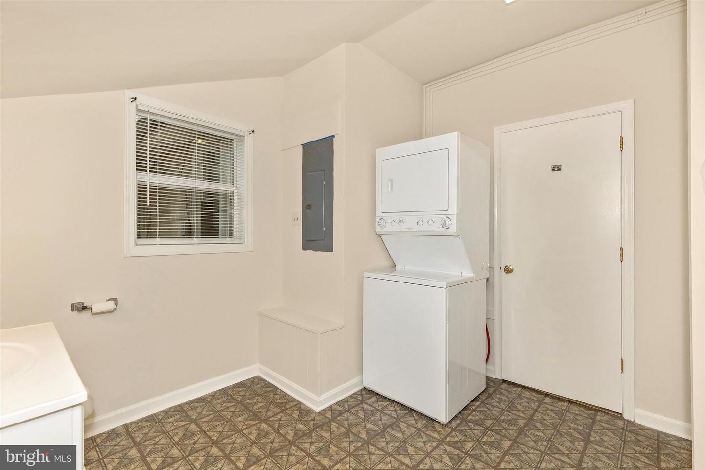 3712 & 3714 A B C South Mountain Road Property Photo 57