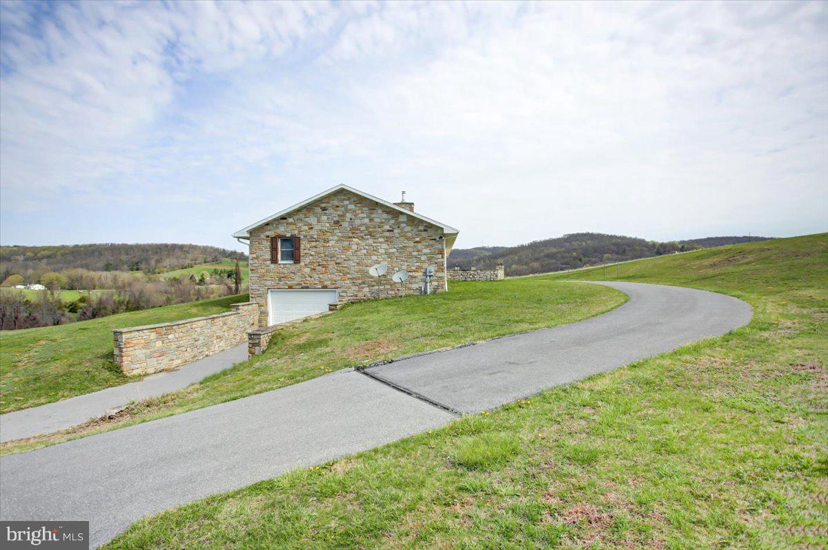 17515 Harbaugh Valley Rd Property Photo 12