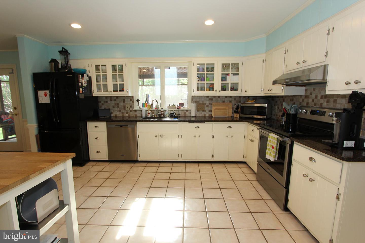 7917 Runnymeade Dr Property Photo 13