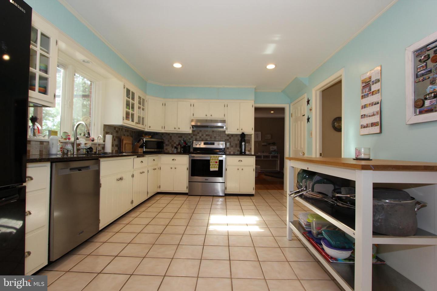 7917 Runnymeade Dr Property Photo 14