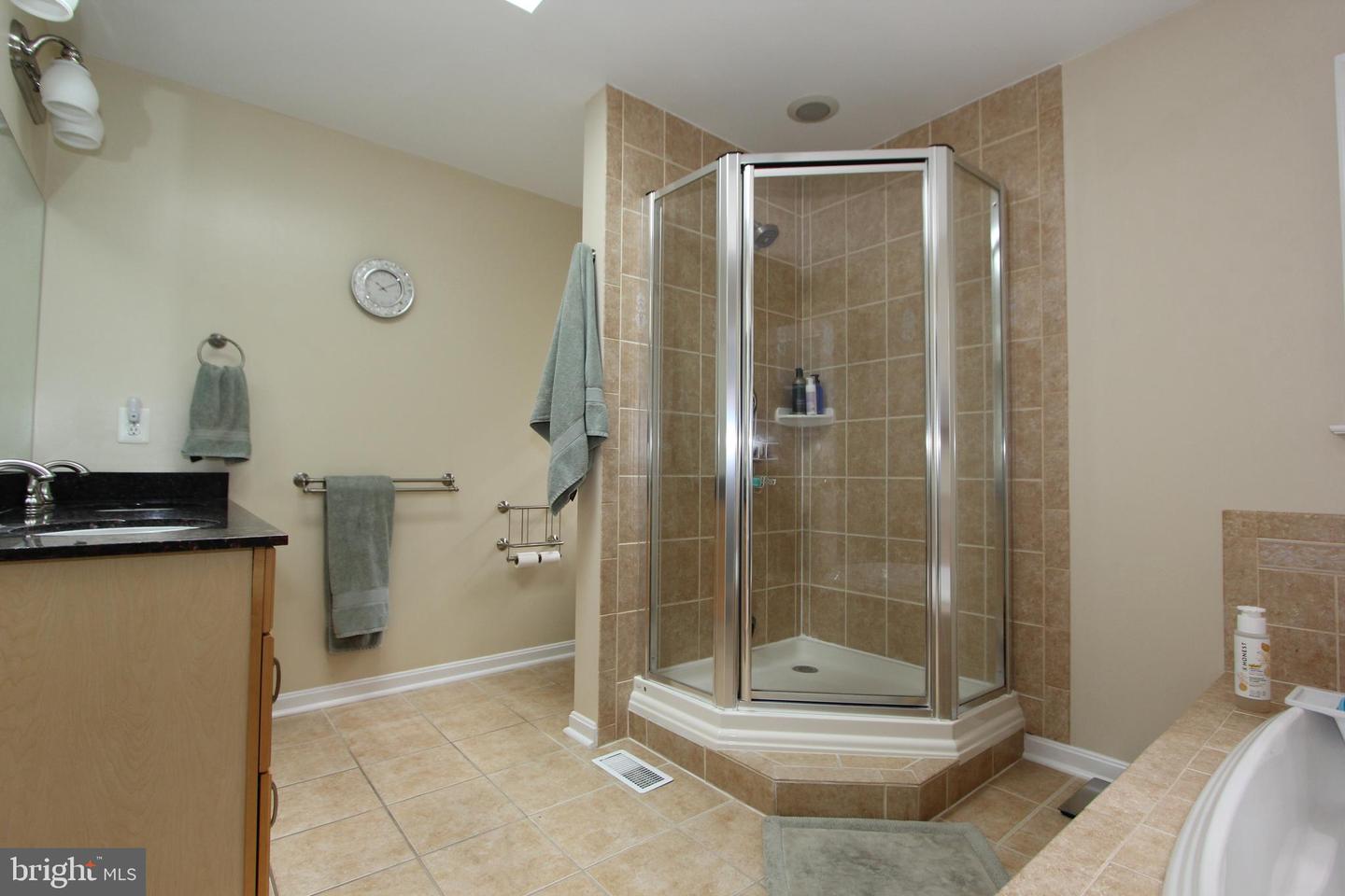 7917 Runnymeade Dr Property Photo 30