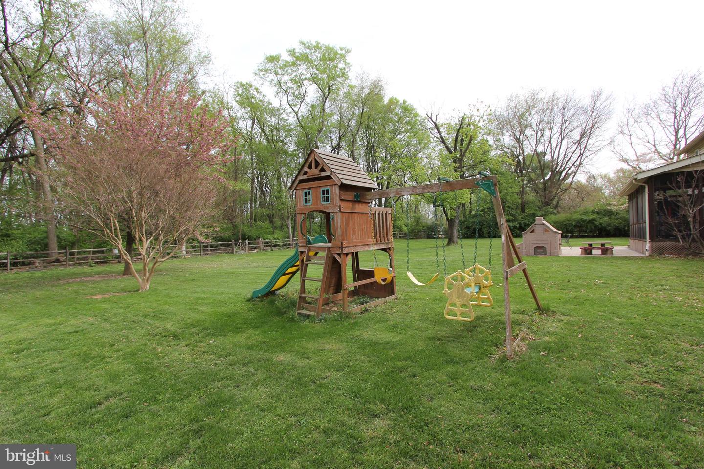 7917 Runnymeade Dr Property Photo 70