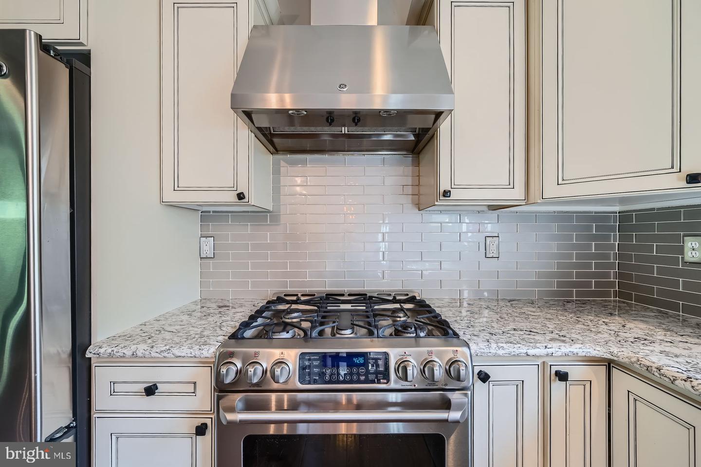 5512 Camelot Ct Property Photo 15
